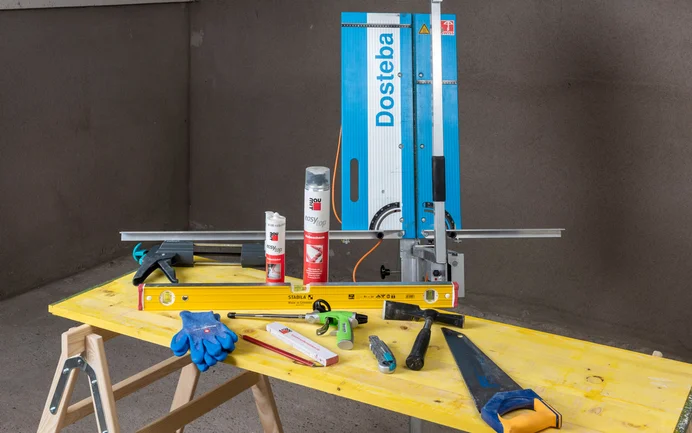 Voici les outils dont tu as besoin pour mettre en œuvre le système easytop de Baumit.