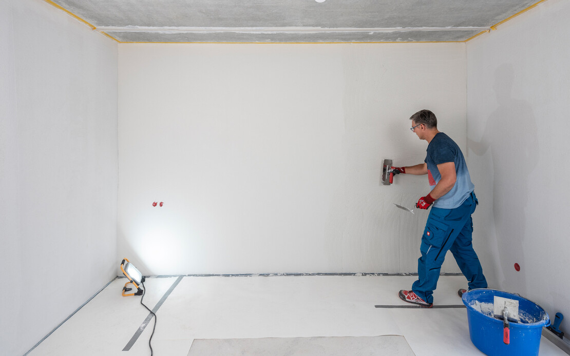 In der Verarbeitungsanleitung wird mit Bilder ausf&uuml;hrlich gezeigt, wie du mit dem InStyle Edelwei&szlig; feine Filzputzstrukturen selbst erstellen kannst.