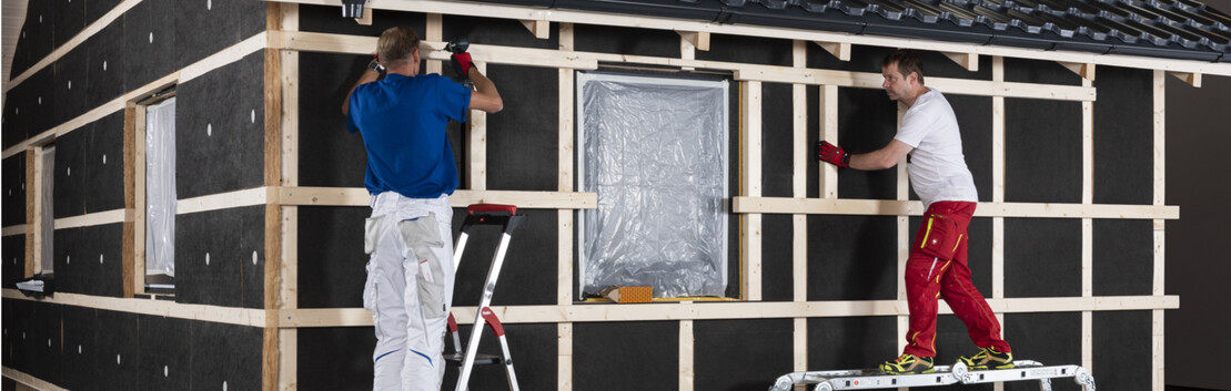 Montage der zweiten D&auml;mmebene einer nicht hinterl&uuml;ftete D&auml;mmfassade