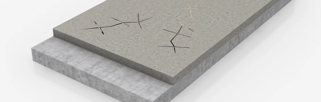 Dalle en b&eacute;ton avec exemple de fissuration ; adapt&eacute;e aux instructions de r&eacute;novation &agrave; faire soi-m&ecirc;me avec Baumit.