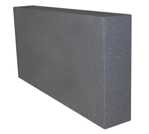 Le panneau isolant 032 pour socle et périphérie de Baumit est spécialement conçu pour l'isolation des soubassements.