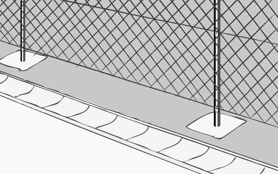 Die Zauns&auml;ulen sind im Garten fertig gesetzt. Der verarbeitete Garten- und Landschaftsbaubeton Fix ist bereits nach 24 Stunden belastbar.