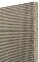 Un panneau isolant gris à structure alvéolaire, adapté à l’isolation des façades dans le cadre de projets de bricolage.